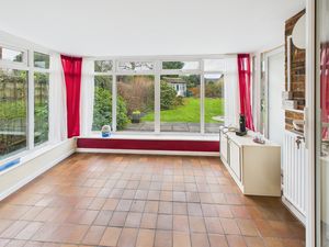 SUN LOUNGE- click for photo gallery